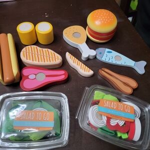 Melissa & Doug Wooden Food Play Set - Vibrant Colors
